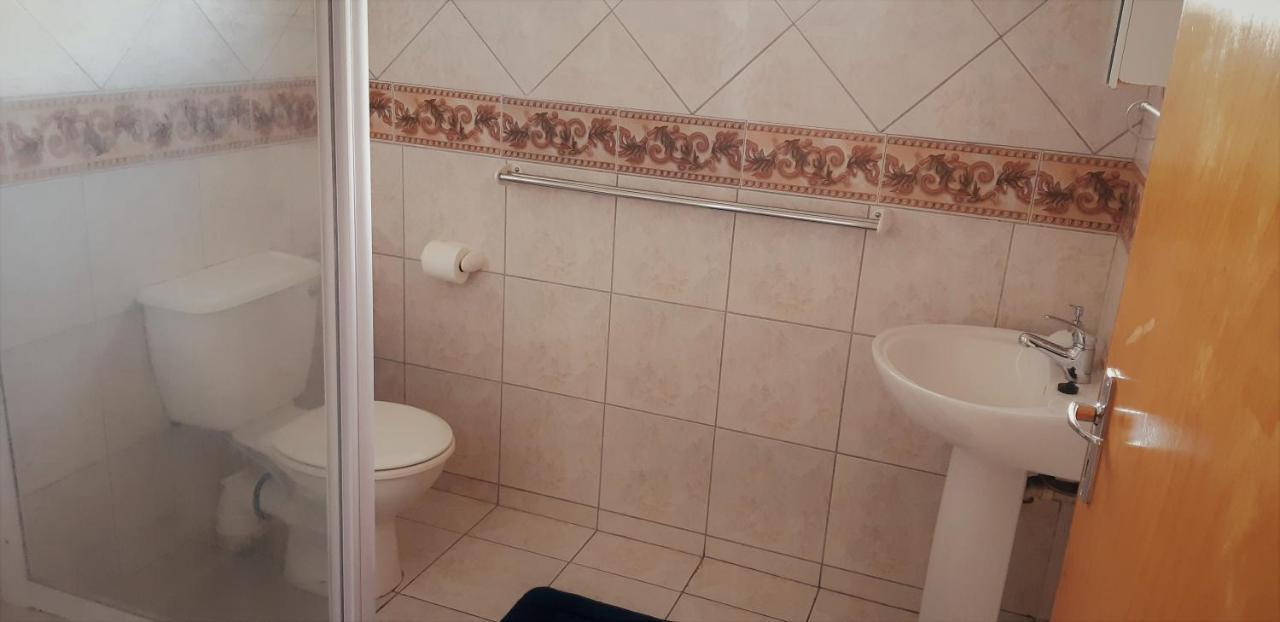 Getaway Self-Catering Tyger Valley Дърбанвил Екстериор снимка