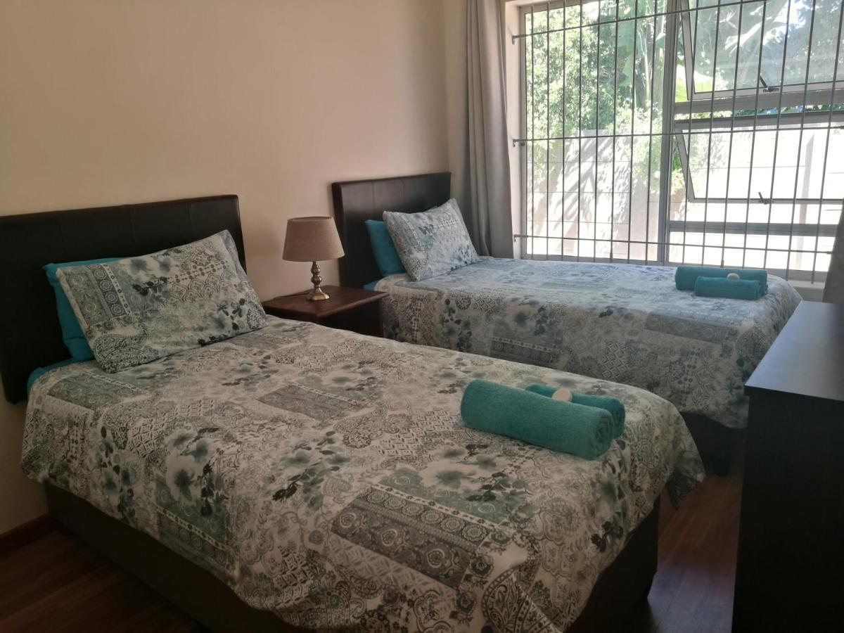 Getaway Self-Catering Tyger Valley Дърбанвил Екстериор снимка