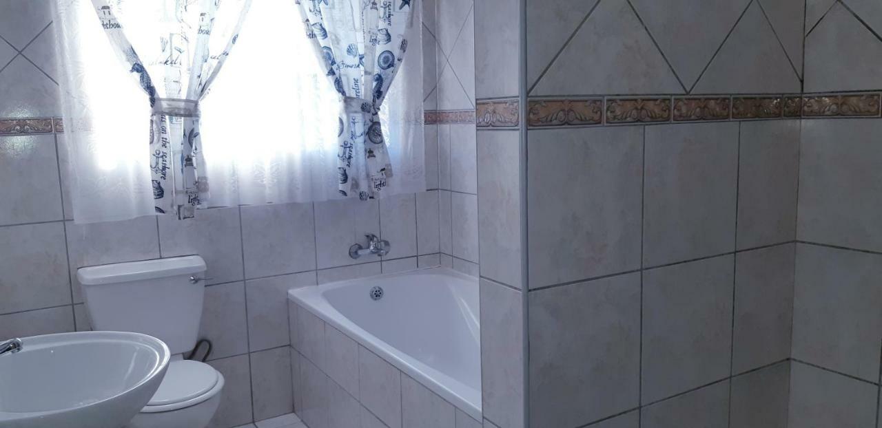 Getaway Self-Catering Tyger Valley Дърбанвил Екстериор снимка