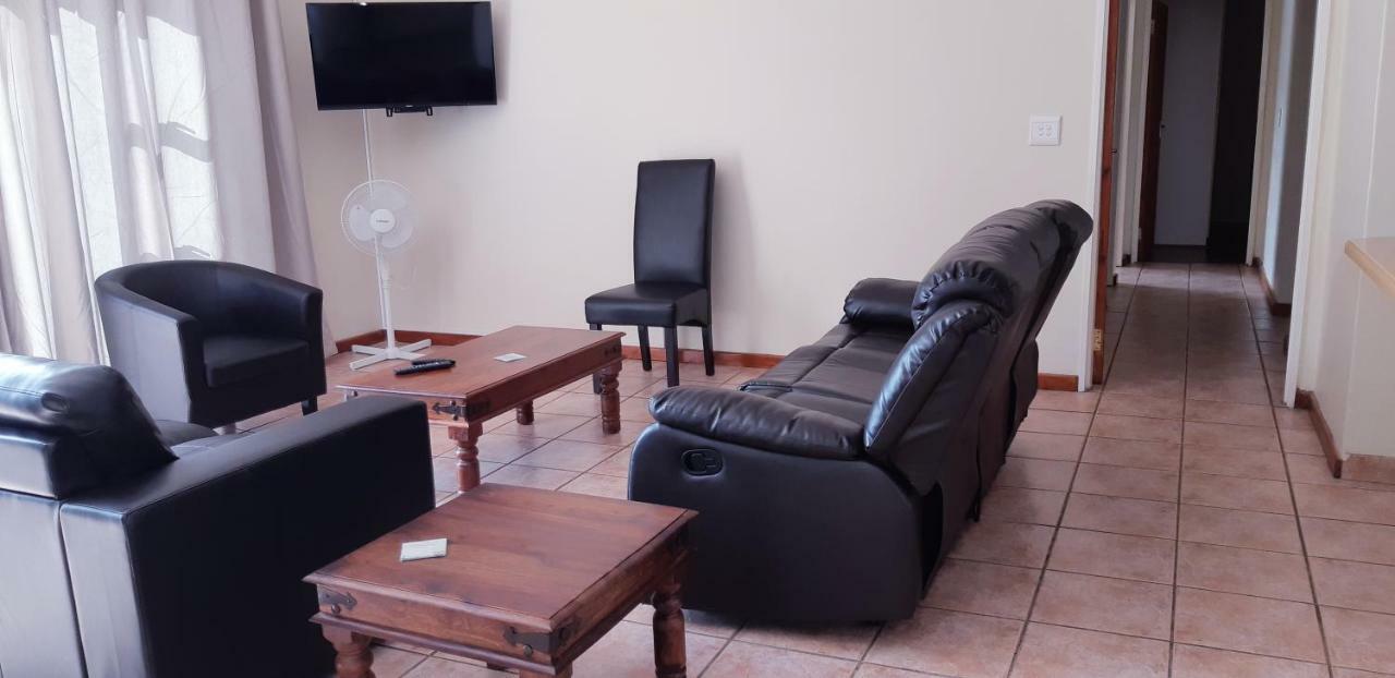 Getaway Self-Catering Tyger Valley Дърбанвил Екстериор снимка
