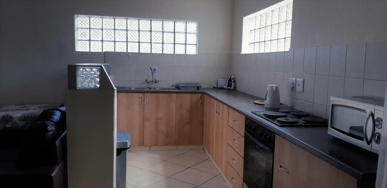 Getaway Self-Catering Tyger Valley Дърбанвил Екстериор снимка